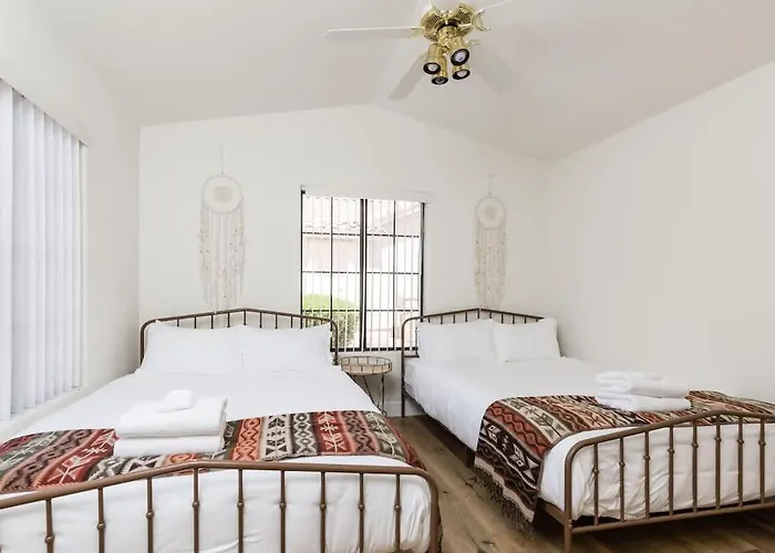Holiday home Western Hills-heated Pool-in